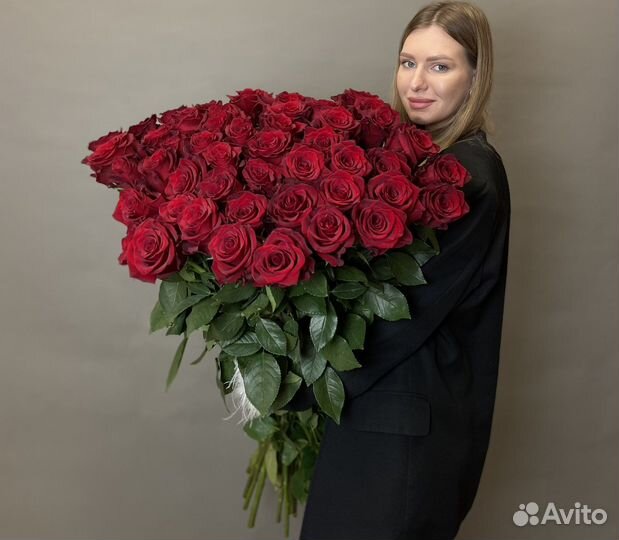 Розы высокие купить в подарок в розницу