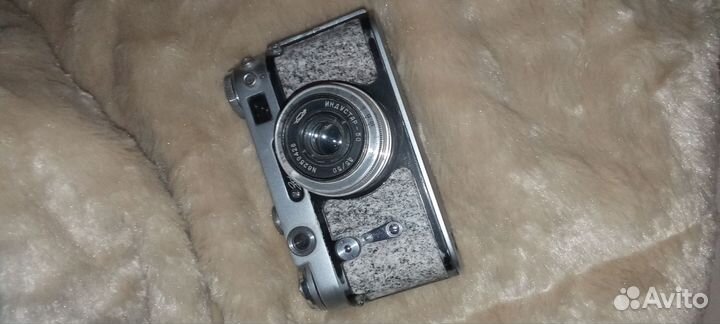 Плёночный фотоаппарат Зорький -6