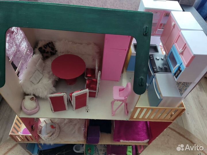 Домик кукольный