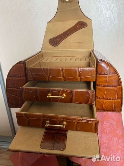 Шкатулка натуральная кожа