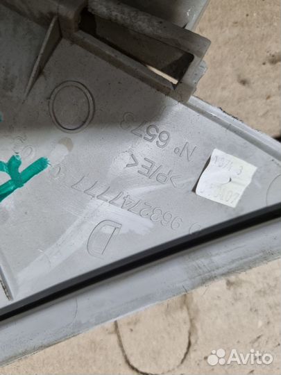 Накладка стойки задней правой, Peugeot 307