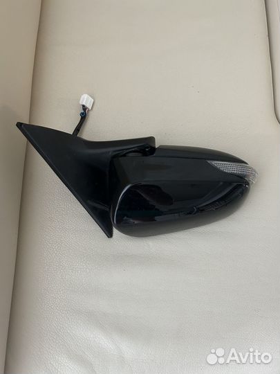 Боковое зеркало на Тойота Камри 55
