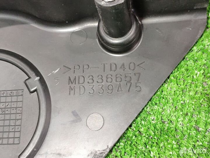 Крышка (кожух) ремня грм левая Mitsubishi Galant 8