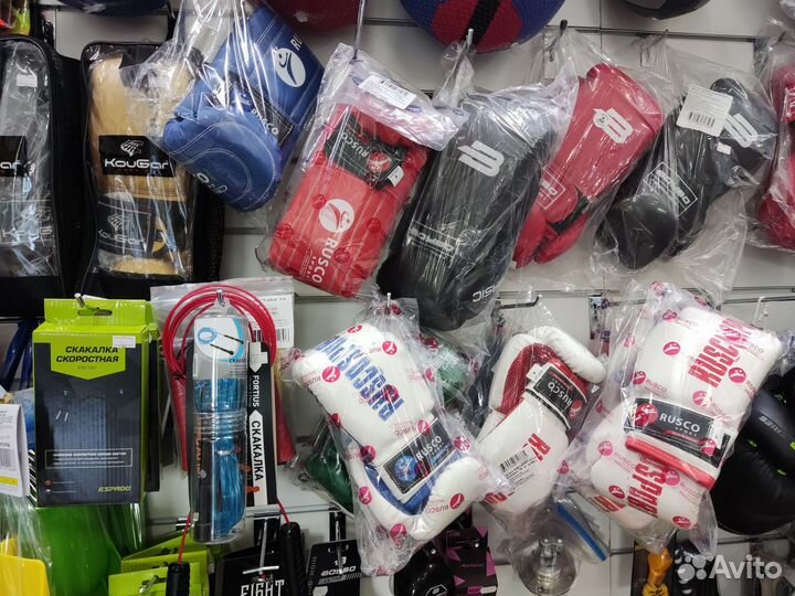 Перчатки для единоборств