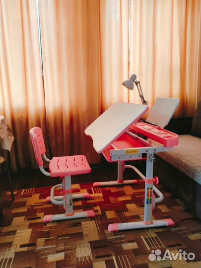 Растущая парта и стул ErgoKids