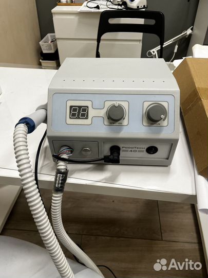 Аппарат для маникюра PodoTech 40 с пылесосом