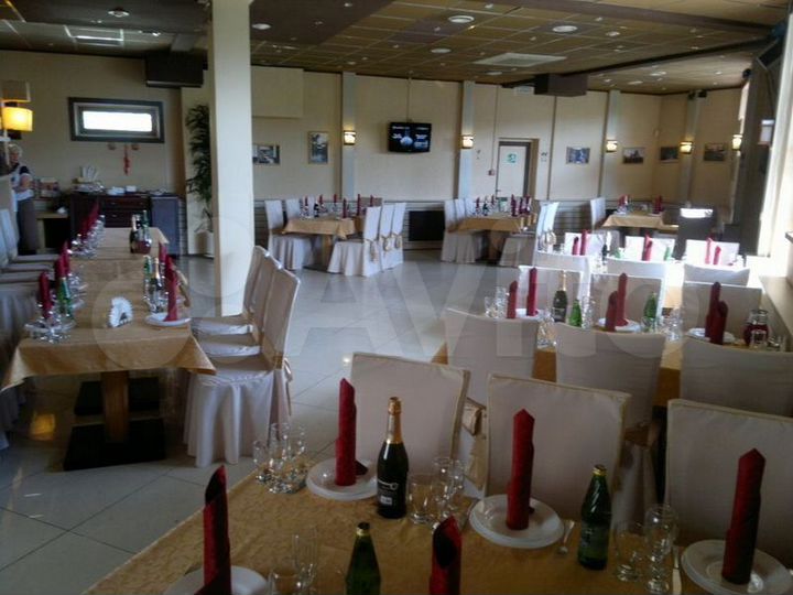 Здание, 406 м²