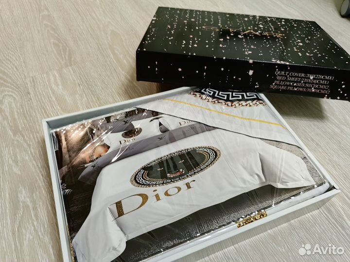 Постельное новое белье евро