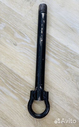 Буксировочный крюк renault