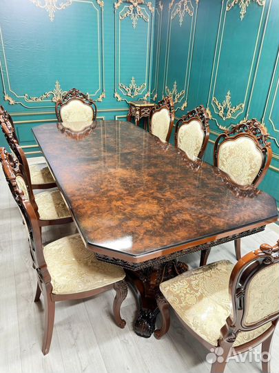 Стол обеденный