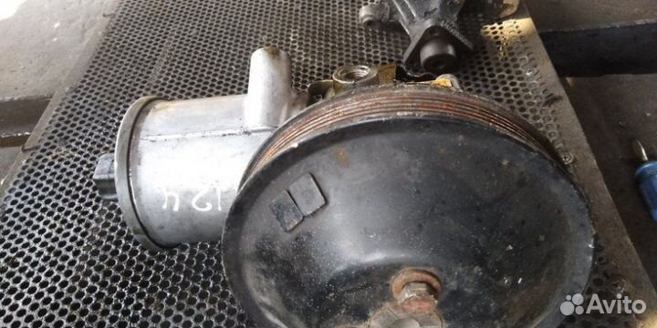 Насос гур Mercedes-Benz E-Class W124 OM601