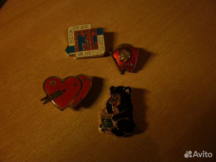 Запонки, значки