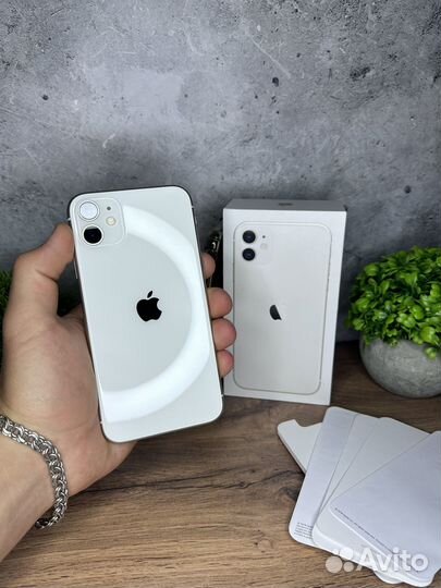 iPhone 11, 64 ГБ