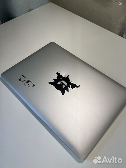 MacBook Pro 15 2015 i7 16GB SSD512 RadeonR9+Intel