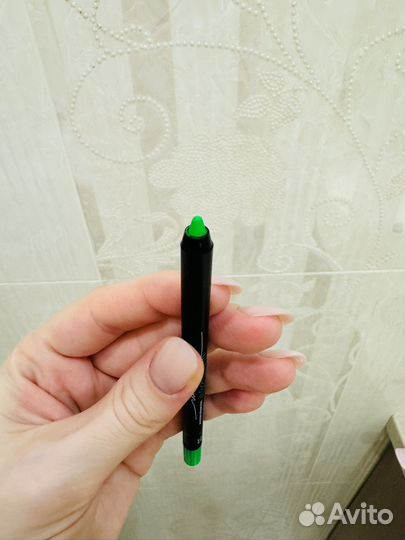 Карандаш каял для глаз зеленый