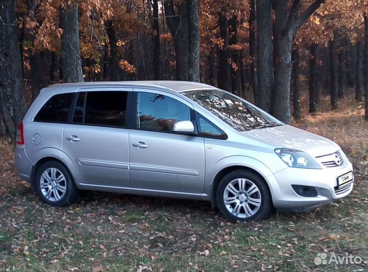 Opel Zafira 1.8 МТ, 2012, 185 000 км