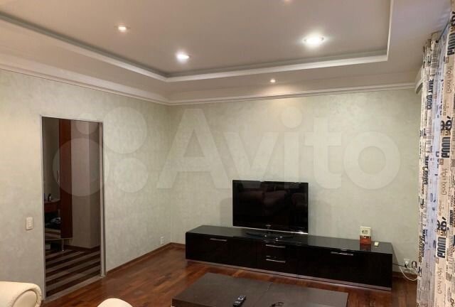 2-к. квартира, 70 м², 2/3 эт.