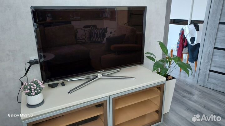 Продам телевизор Samsung UE40C7000WW