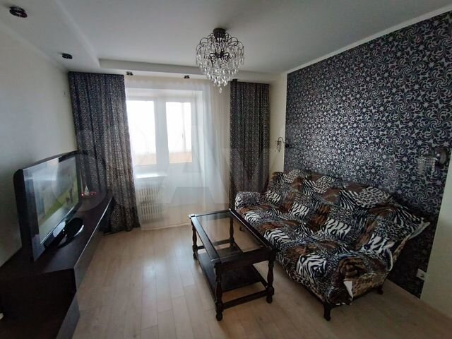 2-к. квартира, 54 м², 4/13 эт.