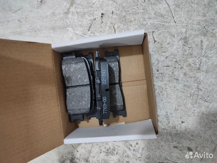 Тормозные колодки задние toyota Camry(V30) 2.4-3.0