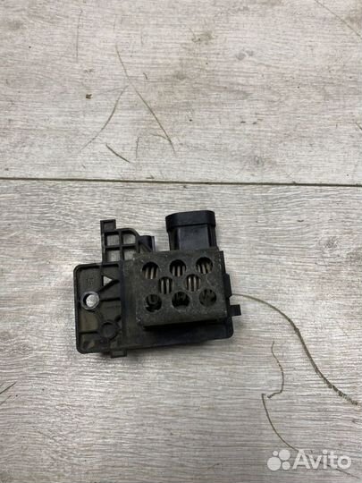 Резистор вентилятора охлаждения Реостат Renault sa