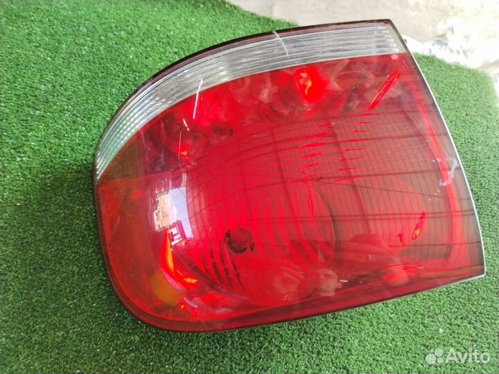 Стоп-сигнал правый Volkswagen Touareg BKJ 2004