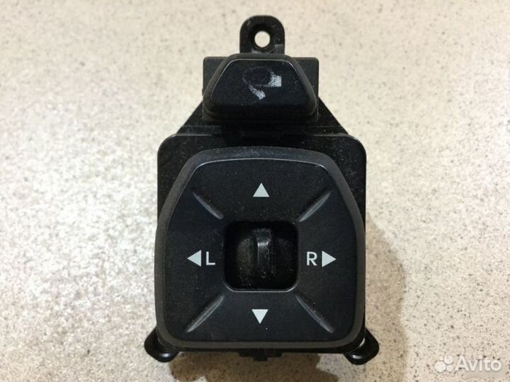 Переключатель регулировки зеркал Hyundai Ix35