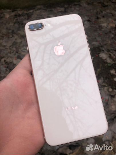 iPhone 8 Plus, 64 ГБ