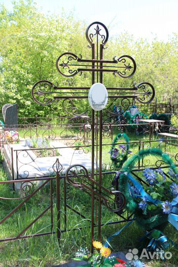 Ритуальные оградки, кресты, столики, лавочки