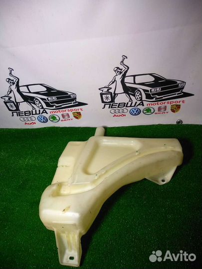 Бачок омывателя Audi Q7