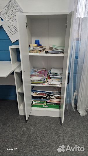 Письменный стол для школьника со шкафом