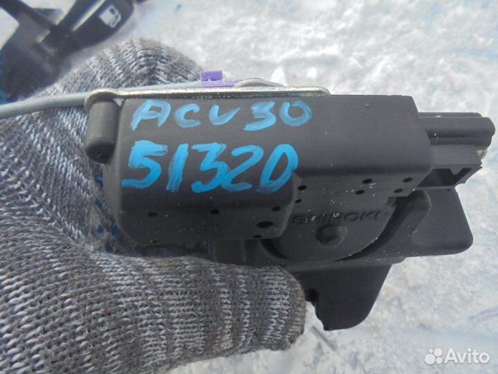 Замок крышки багажника Toyota Camry ACV30 2AZ-FE