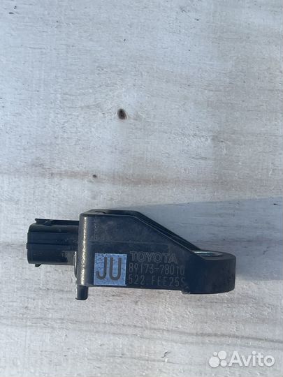 Датчик удара Lexus RX450h