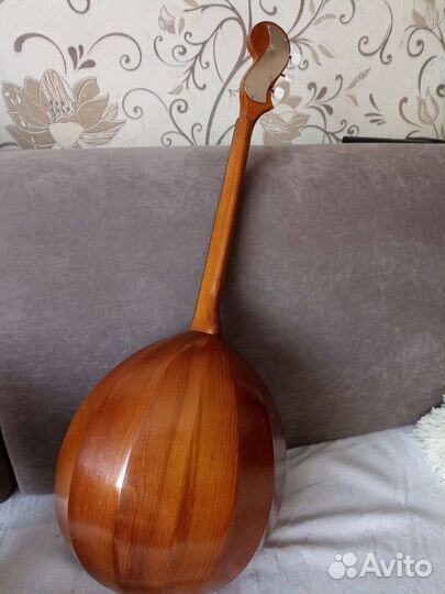 Домра в чехле