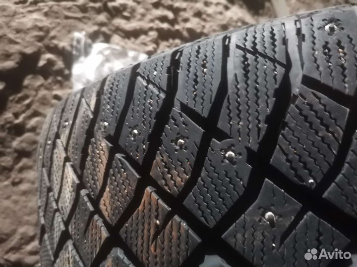 Nitto Therma Spike 265/65 R17 116