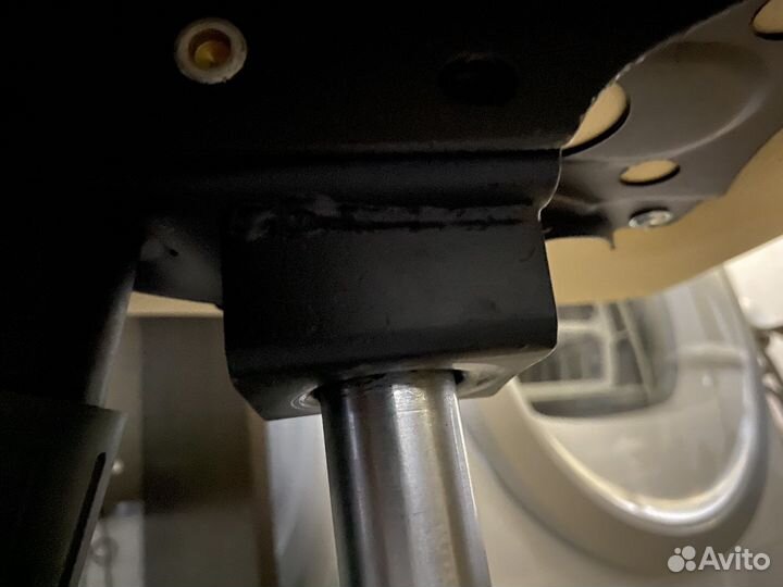 Офисное кресло