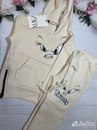 Костюм спортивный