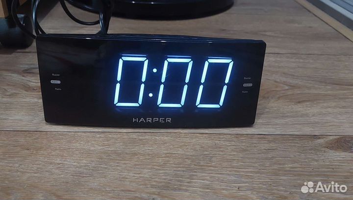 Часы электронные настольные