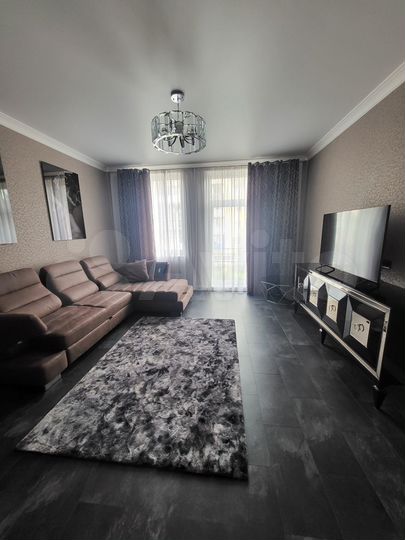 2-к. квартира, 80 м², 2/5 эт.