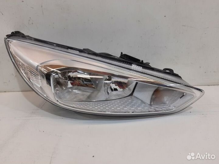 Фара передняя правая Ford Focus 3 2015-2019