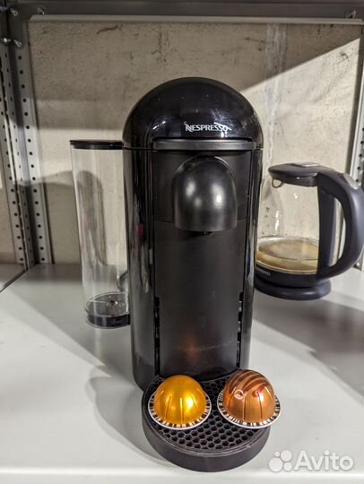 Продам кофемашину капсульную Nespresso Vertuo Plus