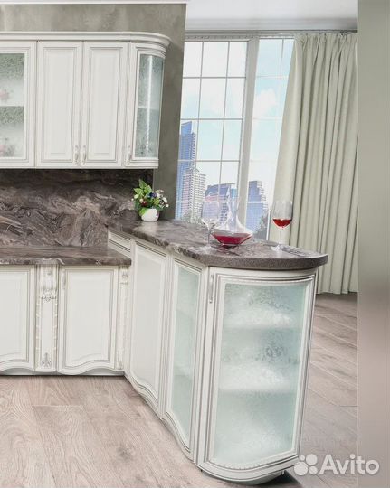 Модульная кухня в классике