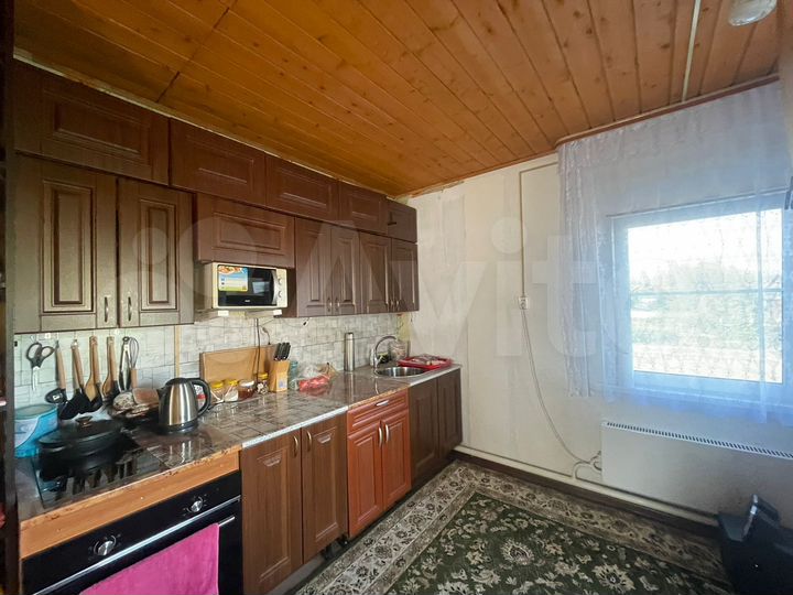 Дом 84 м² на участке 9,06 га