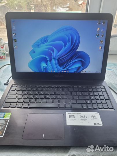 Asus / i3 6100u / 940MX / SSD / 6GB