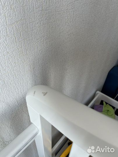 Детская кроватка с маятником