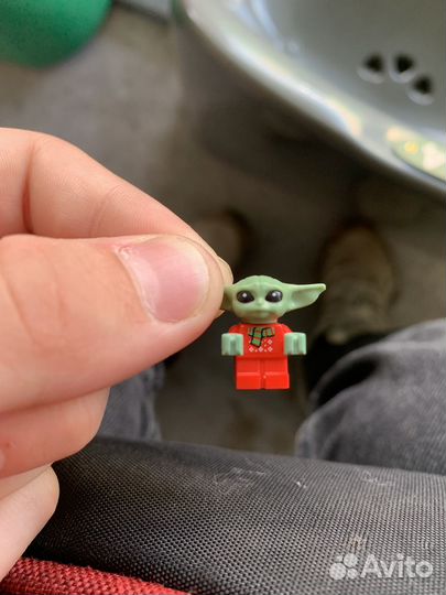 Минифигурка йода lego