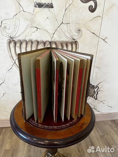 Антикварный фотоальбом