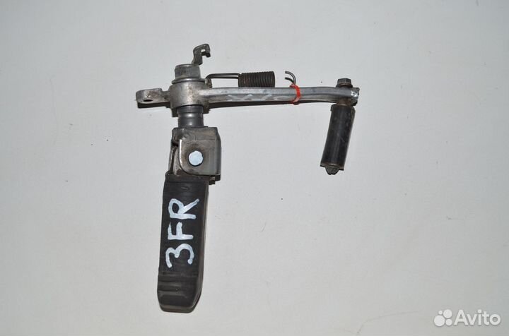 Подножка водителя правая Suzuki RF400