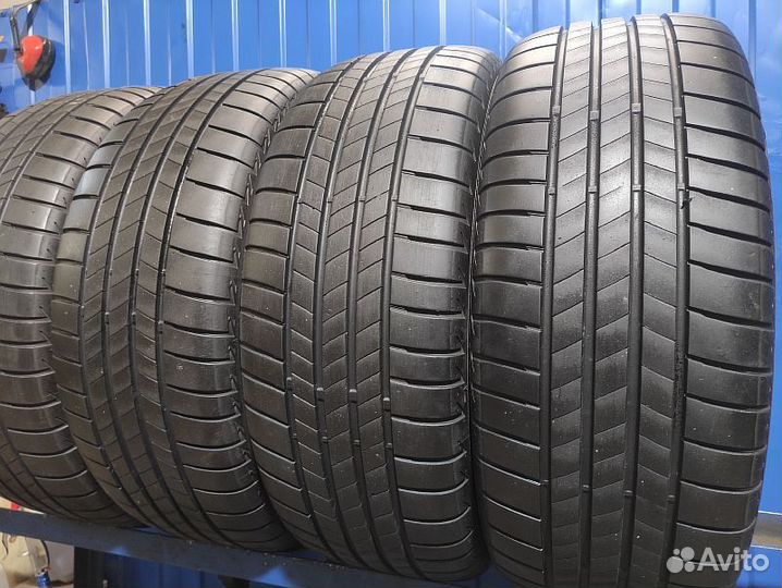 Bridgestone Turanza T005 215/55 R17