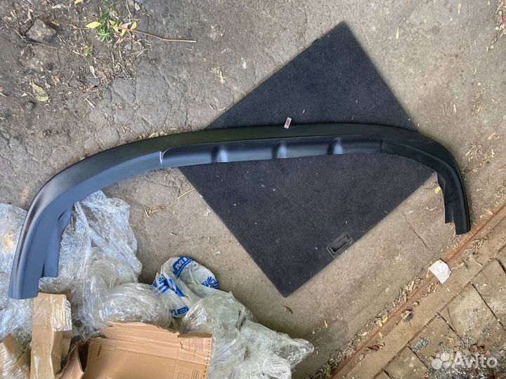 Сплиттер (губа) перед на Aero обвес Forester SG